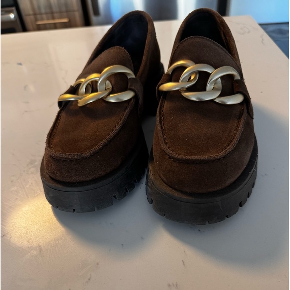 Beautiful brown suede loafers worn once. Gorgeous gold accents chain. - Picture 7 of 11